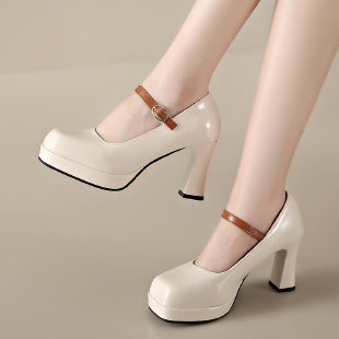Damen Plateau-Pumps mit elegantem Riemchen und komfortablem Blockabsatz Stalluxe