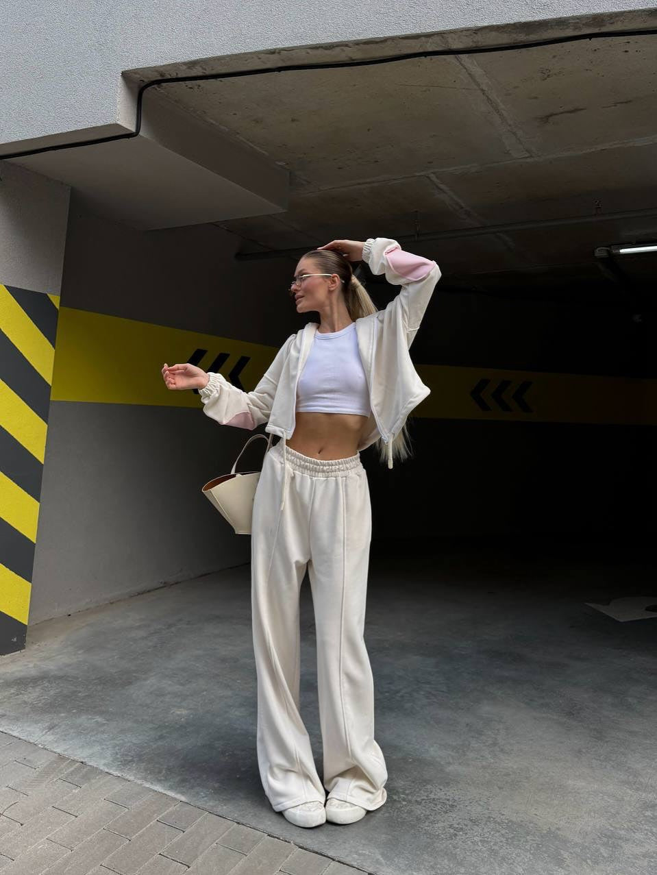 Damen sportlich-elegantes Ensemble aus cropped Top und weitem Hosen Stalluxe