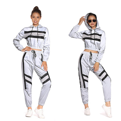 Damen Cropped Hoodie mit sportlichem Streifen-Design Stalluxe