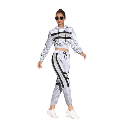 Damen Cropped Hoodie mit sportlichem Streifen-Design Stalluxe