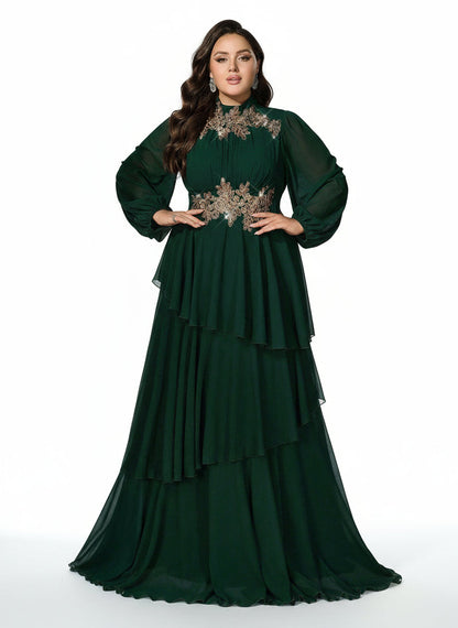 Stalluxe | Edles Dunkelgrünes Chiffon-Abendkleid mit Lagenrock und Langarm