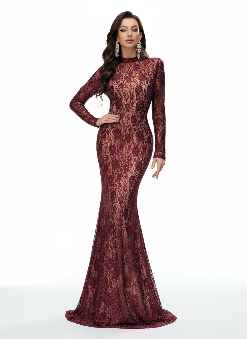 Stalluxe | Funkelndes Abendkleid aus Spitze mit Strass und Stehkragen, Langarm