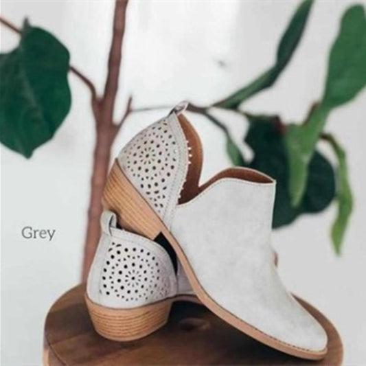Damen modische Stiefeletten mit gekreuztem Design und perforierter Hinterkappe Stalluxe