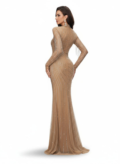 Stalluxe | Luxuriöses Champagnerfarbenes Abendkleid mit Perlen und Strass, Langarm