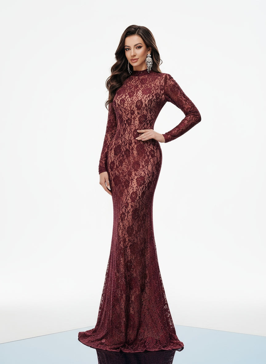 Stalluxe | Funkelndes Abendkleid aus Spitze mit Strass und Stehkragen, Langarm