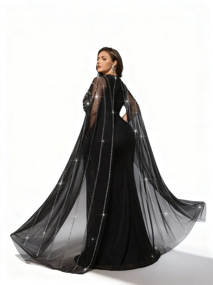 Stalluxe | Schwarzes Abendkleid in Übergröße mit Strass, Mesh und Fledermausärmeln