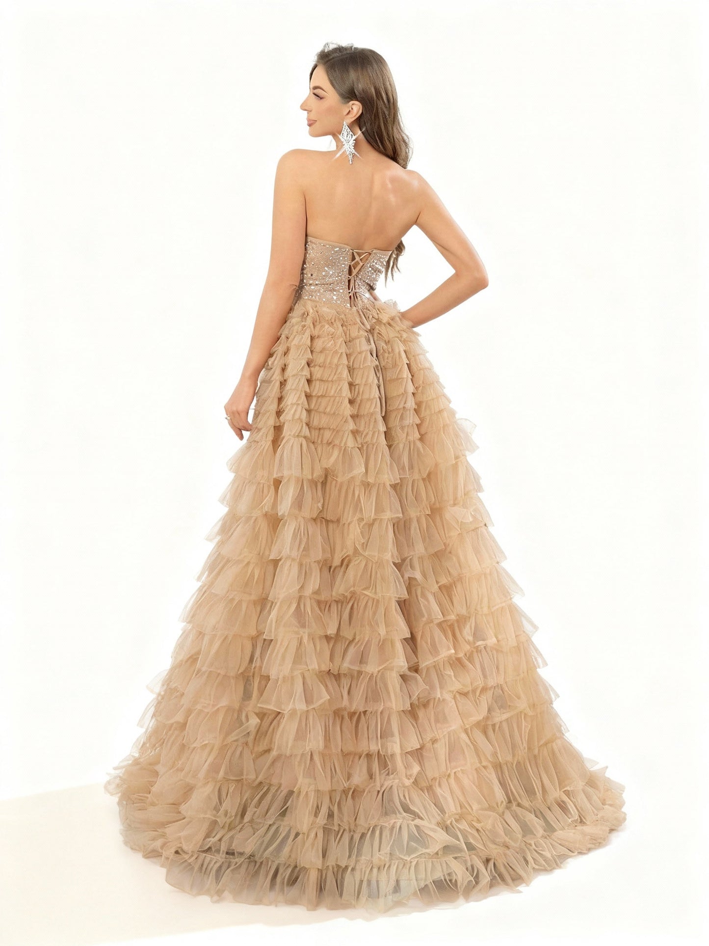 Stalluxe | Champagnerfarbenes Strasskleid mit Rüschen-Saum