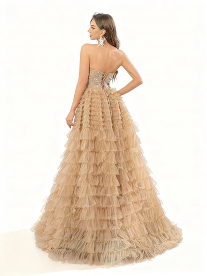 Stalluxe | Champagnerfarbenes Strasskleid mit Rüschen-Saum