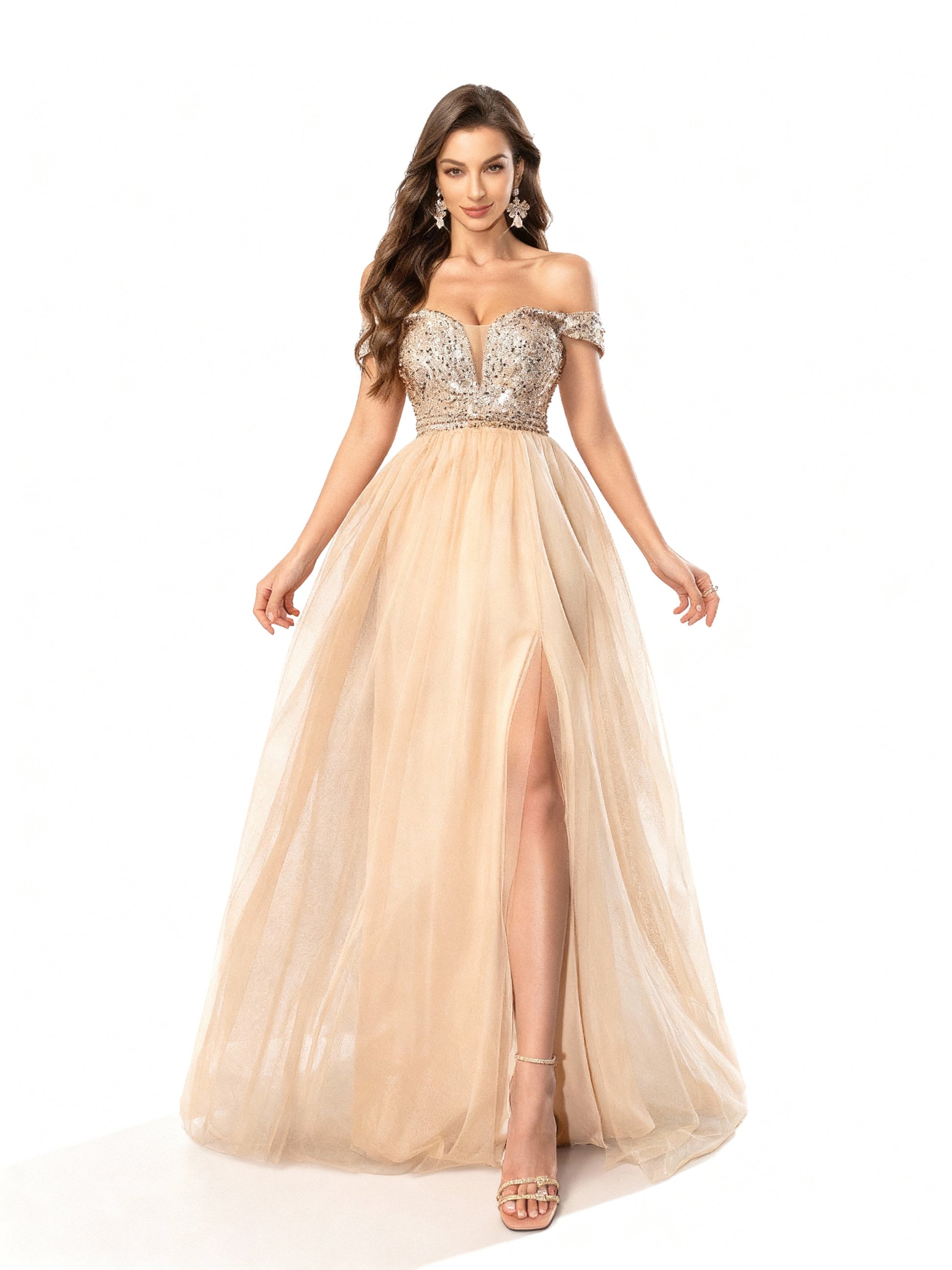 Stalluxe | Elegantes Abendkleid mit Pailletten, Netzstoff und seitlichem Schlitz