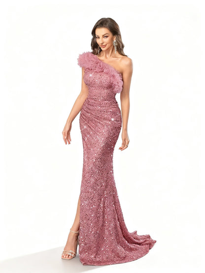 Stalluxe | Paillettenkleid mit Kunstfell und Schlitz