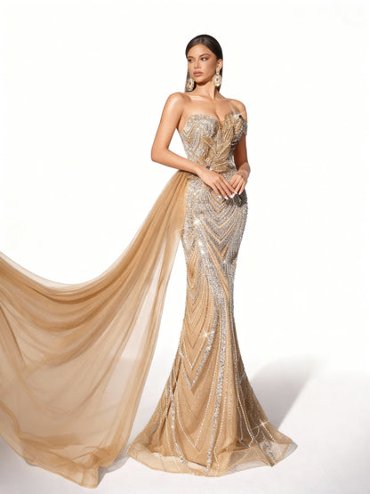 Stalluxe | Trägerloses Paillettenkleid im Meerjungfrauenstil