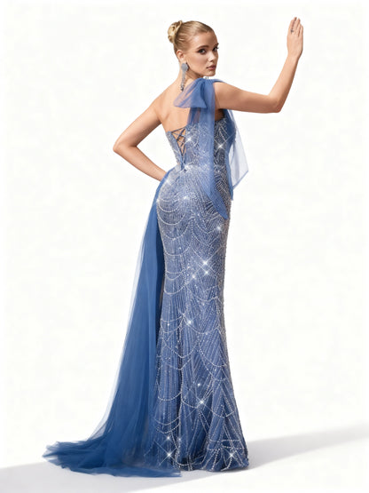 Stalluxe | Nebelblaues Kleid mit Perlen und Seitenschlitz