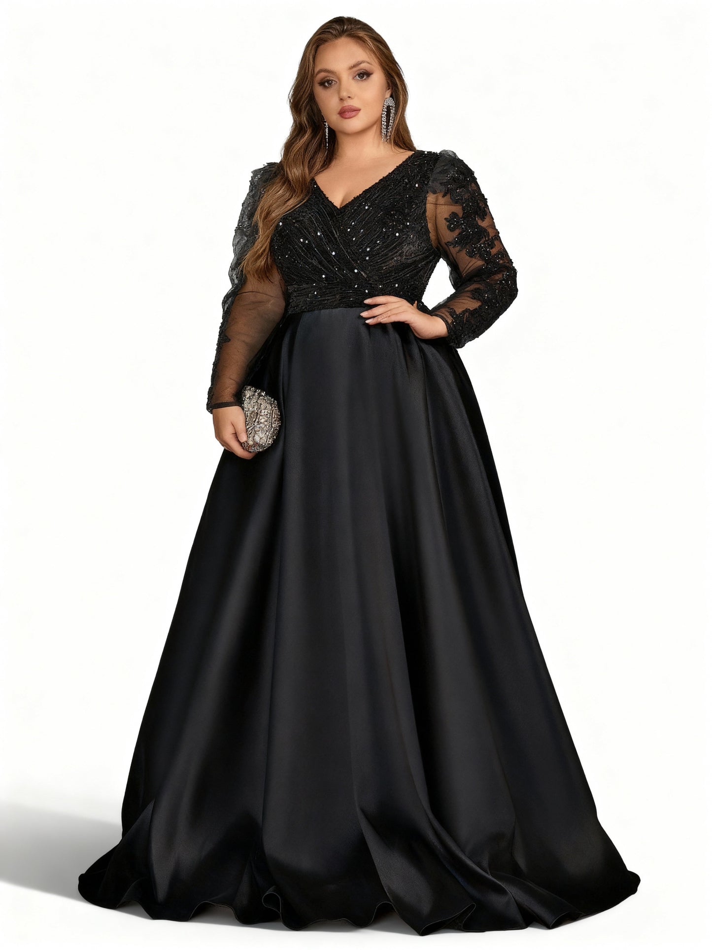 Stalluxe | Festliches Abendkleid mit Stickerei und Perlen in Übergröße