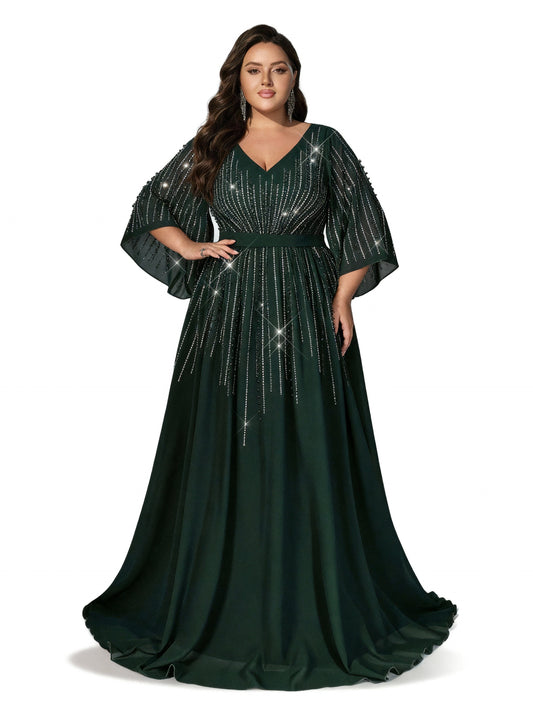 Stalluxe | Dunkelgrünes Chiffonkleid mit Strassverzierung