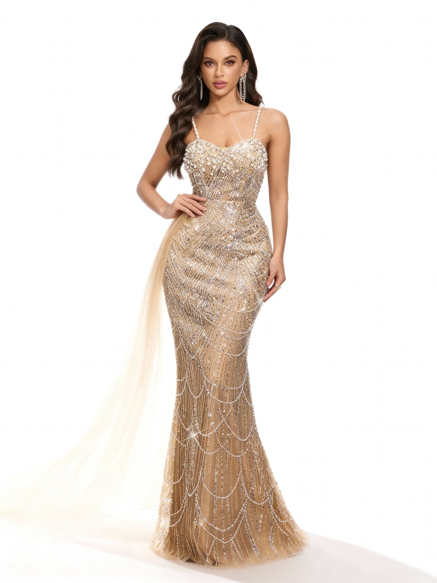 Stalluxe | Perlenbesetztes Kleid mit Spaghettiträgern im Meerjungfrauenstil Champagner