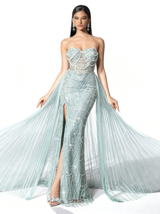 Stalluxe | Trägerloses Spitzenkleid mit Schnürung und Schlitz Mintgrün