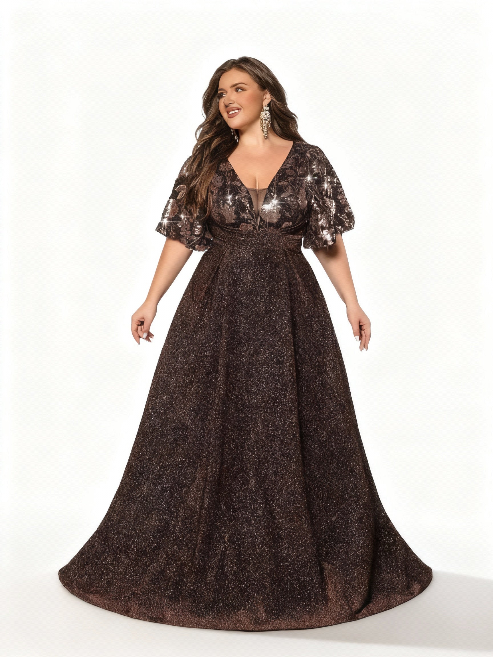 Stalluxe | Champagnerfarbenes Langes Kleid mit Blumen-Pailletten in Großen Größen 5XL