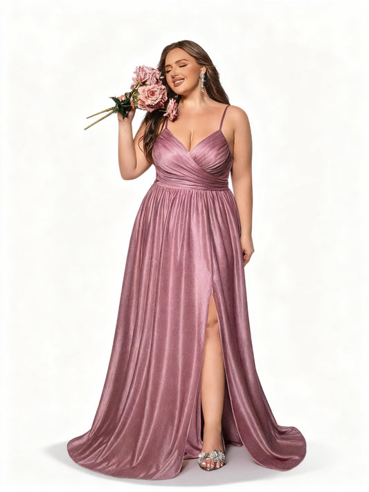 Stalluxe | Kleid in Übergröße in Rosa mit Schlitz für Brautjungfern