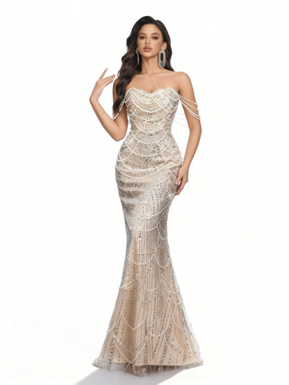 Stalluxe | Perlenverziertes Kleid mit Einer Schulter in Bodenlänge Beige