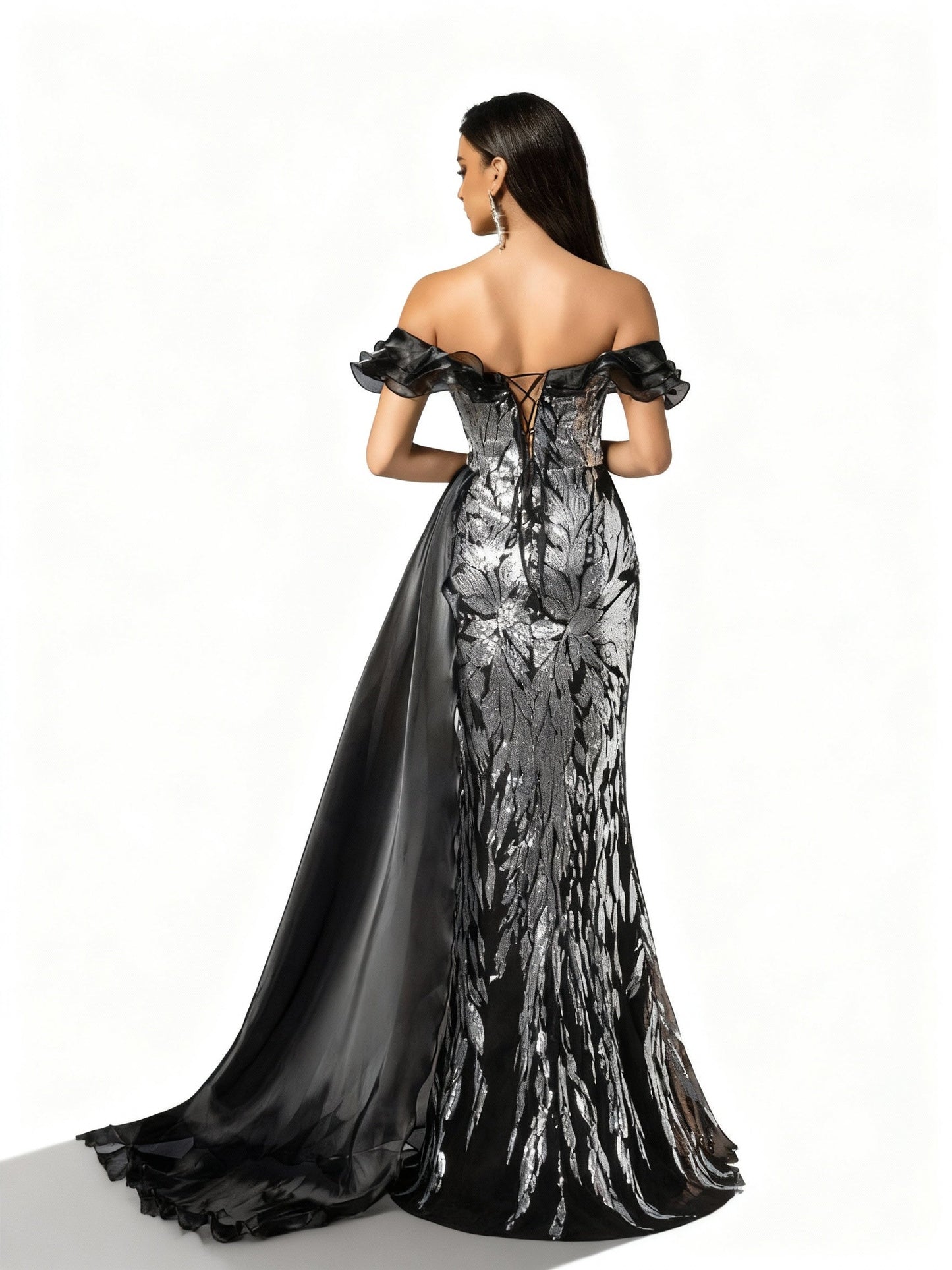 Stalluxe | Charmantes trägerloses Spitzenkleid mit Pailletten