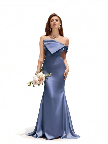 Stalluxe | Nebelblaues Kleid mit Schleife und Schulterfreiem Schnitt