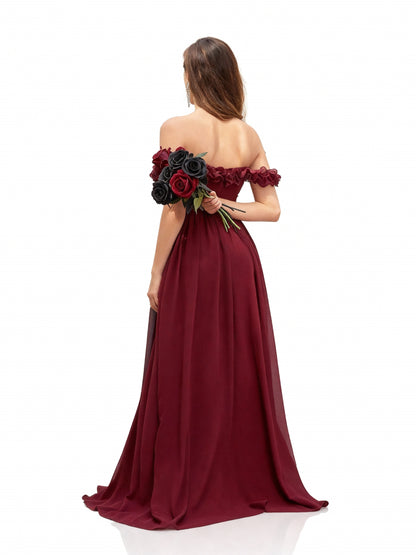 Stalluxe | Abendkleid mit Blumenverzierung und Schlitz