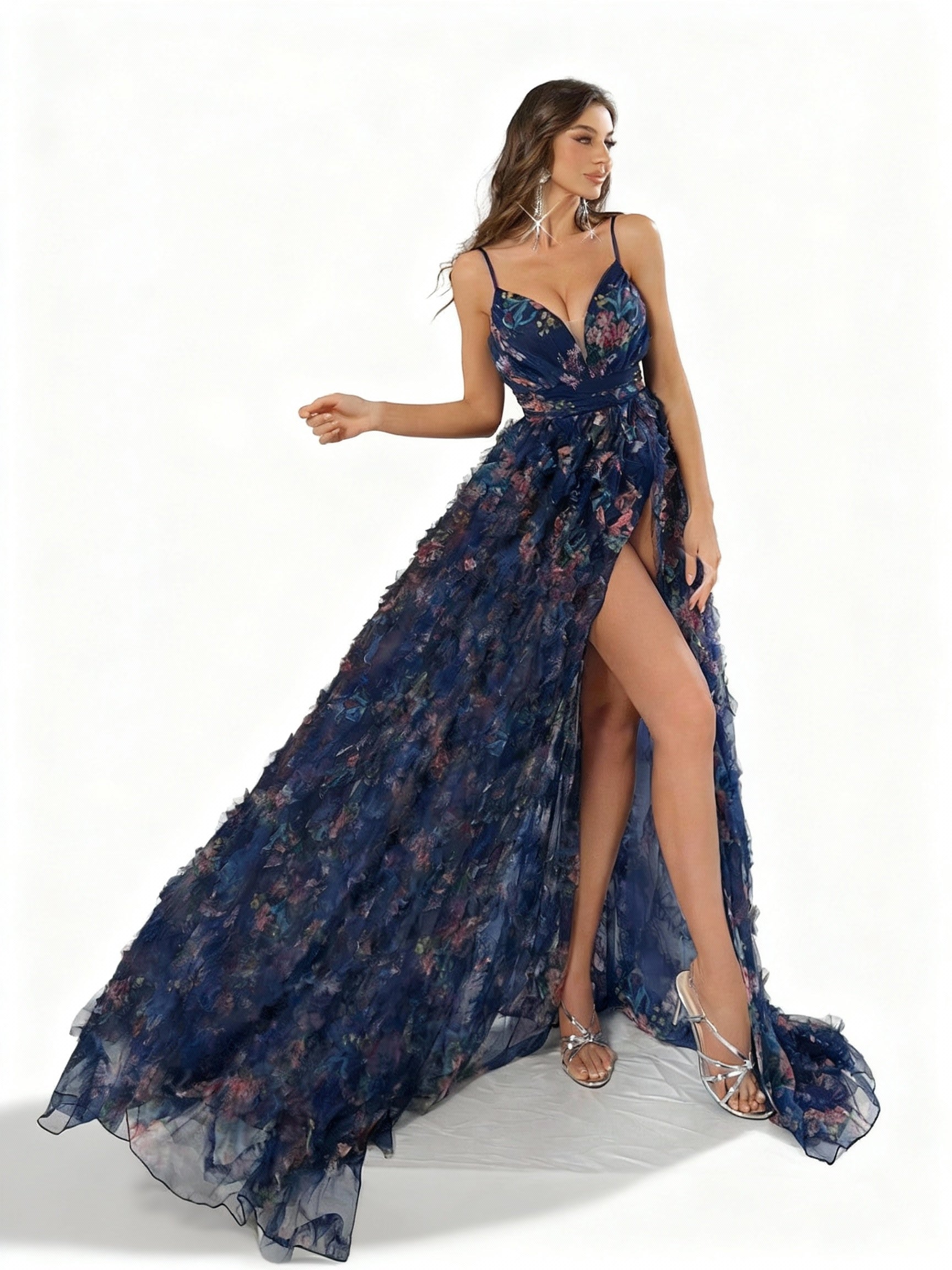 Stalluxe | Sommerliches Rückenfreies Halterneck Kleid mit Druck und Schlitz