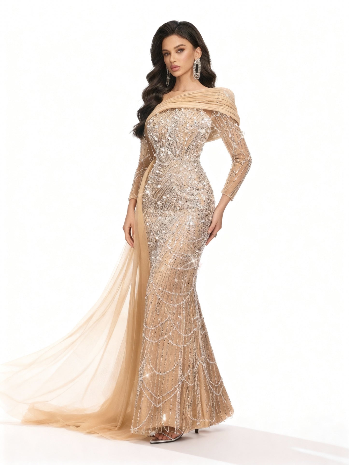 Stalluxe | Champagnerfarbenes Perlenkleid mit Langen Ärmeln Champagner