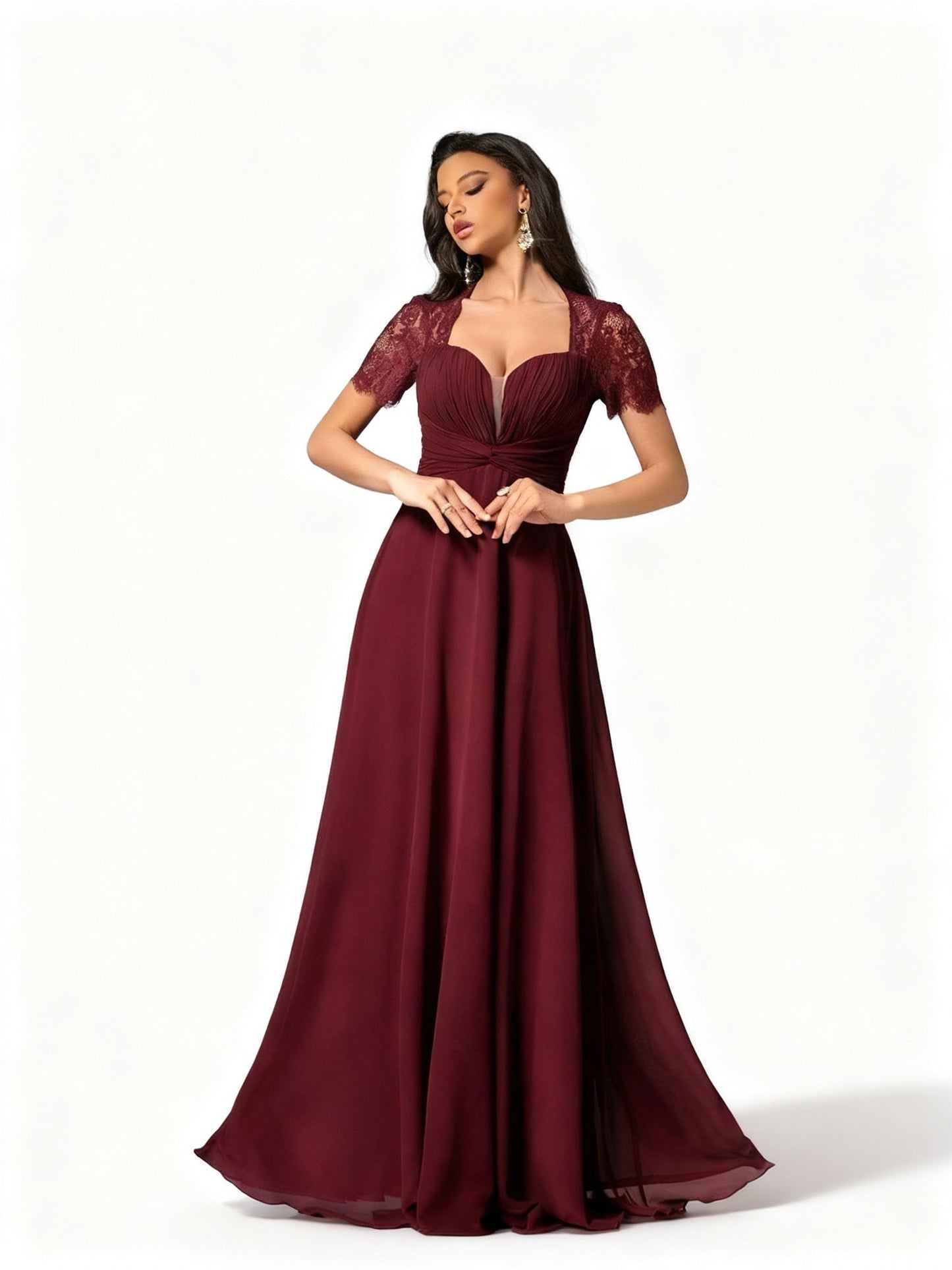 Stalluxe | Burgunderfarbenes Spitzenkleid mit Herz-Ausschnitt und Twist