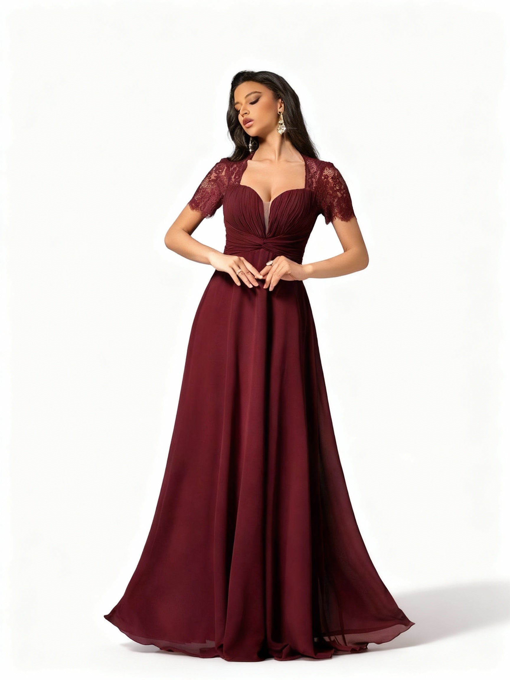 Stalluxe | Burgunderfarbenes Spitzenkleid mit Herz-Ausschnitt und Twist