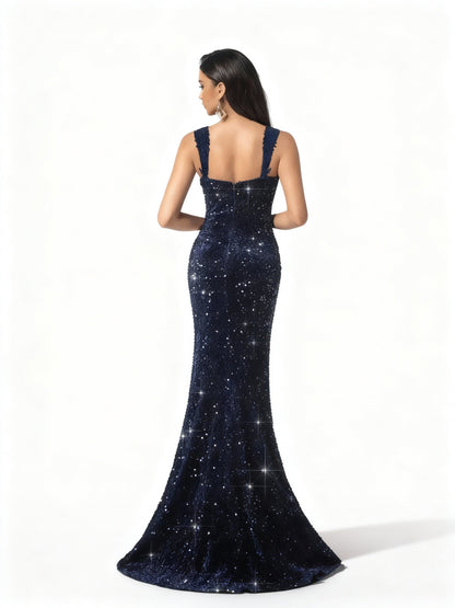 Stalluxe | Marineblaues Abendkleid mit Pailletten, Herz-Ausschnitt und Schlitz