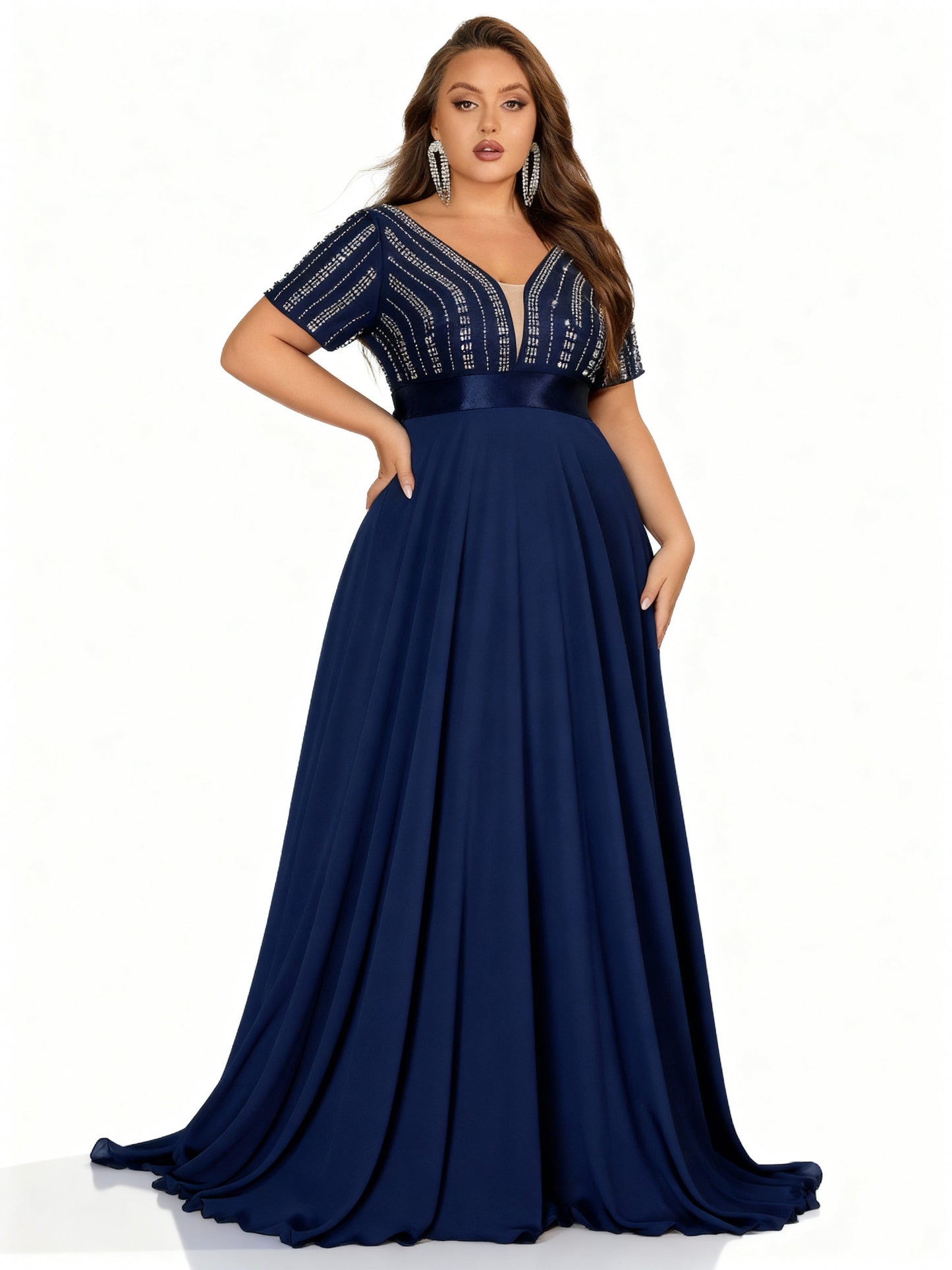 Stalluxe | Langkleid in Großen Größen mit Strass und Perlen 5xl