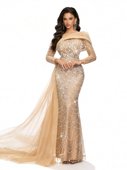 Stalluxe | Champagnerfarbenes Perlenkleid mit Langen Ärmeln