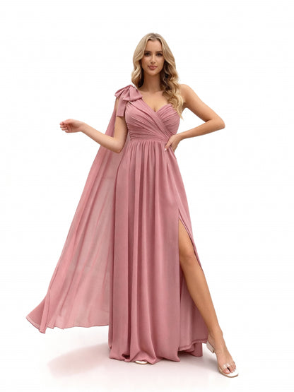 Stalluxe | Romantisches rosa Brautjungfernkleid mit Schleife, einer Schulter und hohem Schlitz Rosa