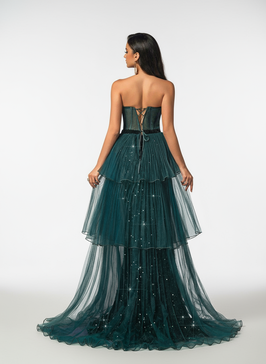 Stalluxe | Dunkelgrünes trägerloses Paillettenkleid mit Schlitz