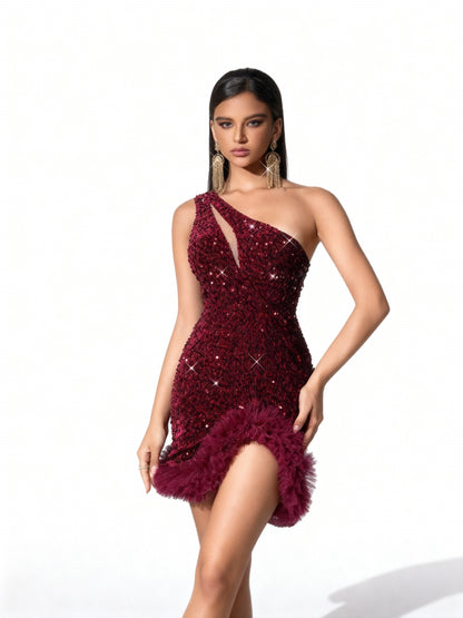 Stalluxe | Burgunderfarbenes Paillettenkleid mit Cutout