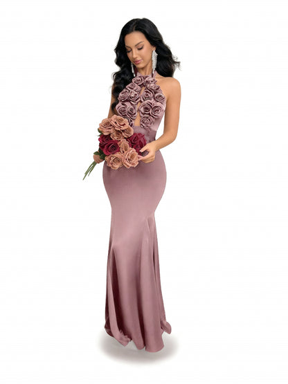 Stalluxe | Göttliches Abendkleid mit Blumenapplikationen, offenem Rücken und Meerjungfrauen-Schnitt Rosa