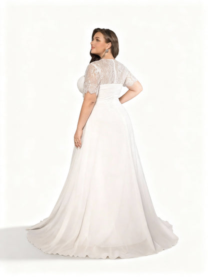 Stalluxe | Anmutiges Chiffon Brautkleid mit Spitze und Diamant Taille in Übergröße