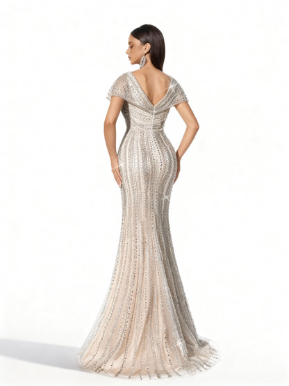 Stalluxe | Silbernes Paillettenkleid mit V-Ausschnitt im Meerjungfrauenstil