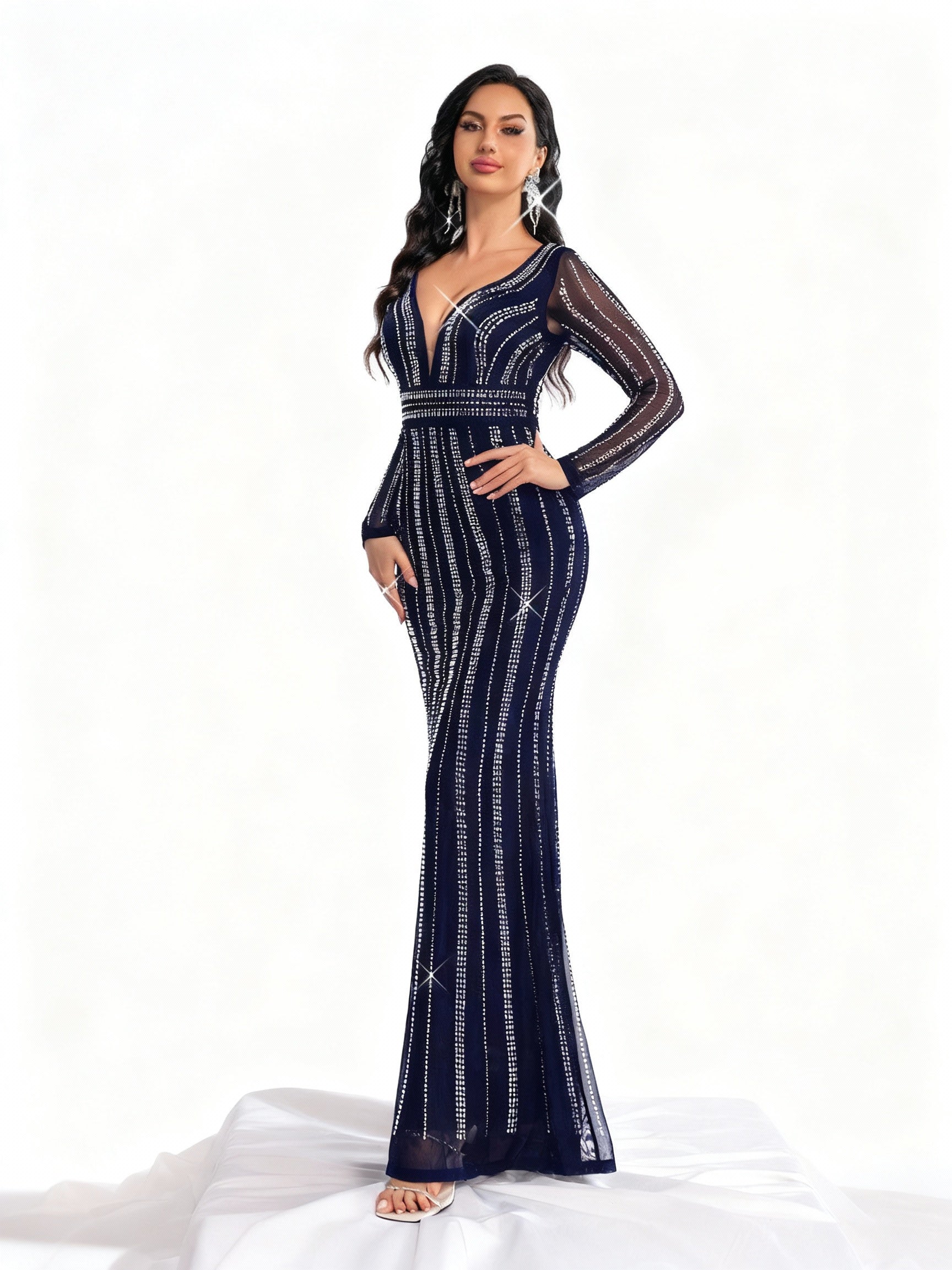 Stalluxe | Marineblaues Paillettenkleid mit Tiefem V-Ausschnitt