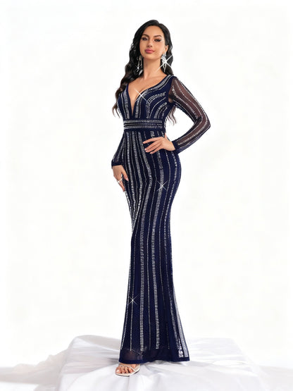 Stalluxe | Marineblaues Paillettenkleid mit Tiefem V-Ausschnitt