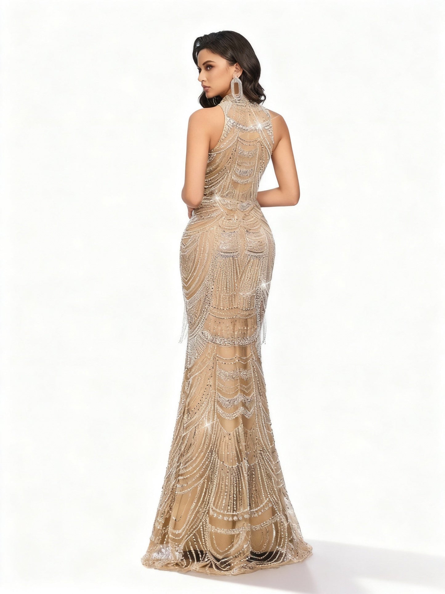 Stalluxe | Champagnerfarbenes Paillettenkleid mit Halter-Ausschnitt