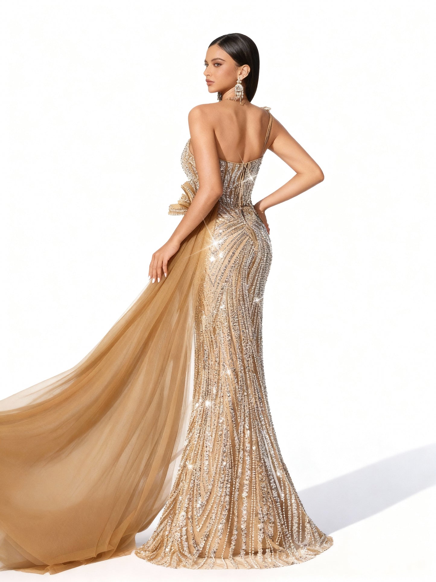 Stalluxe | Gestreiftes Paillettenkleid mit Blumen und Hohem Schlitz