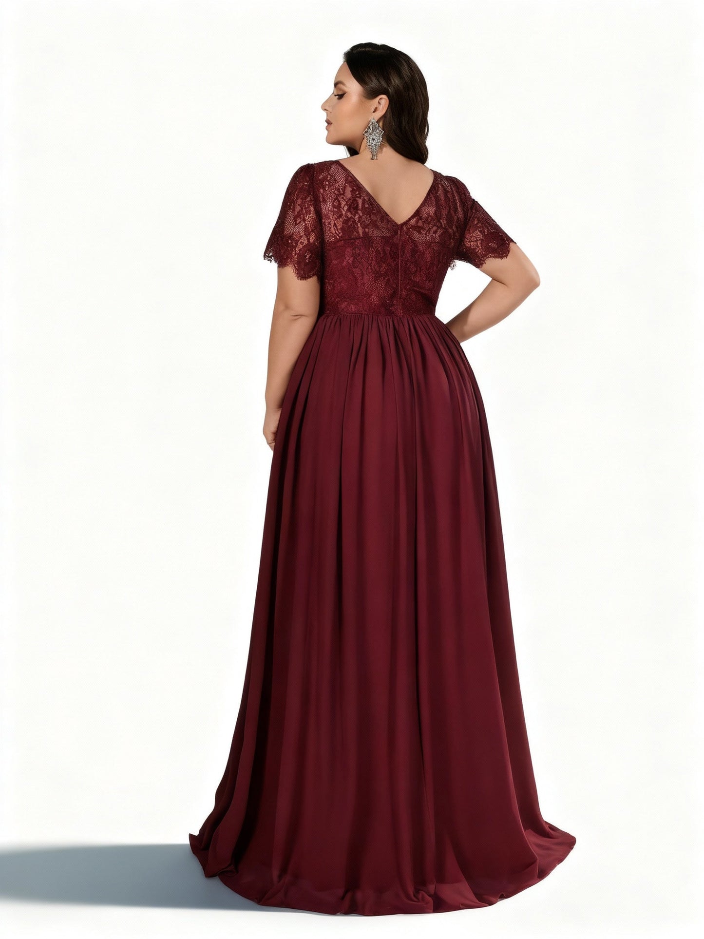 Stalluxe | Elegantes Spitzenkleid mit kurzen Ärmeln für Brautjungfern