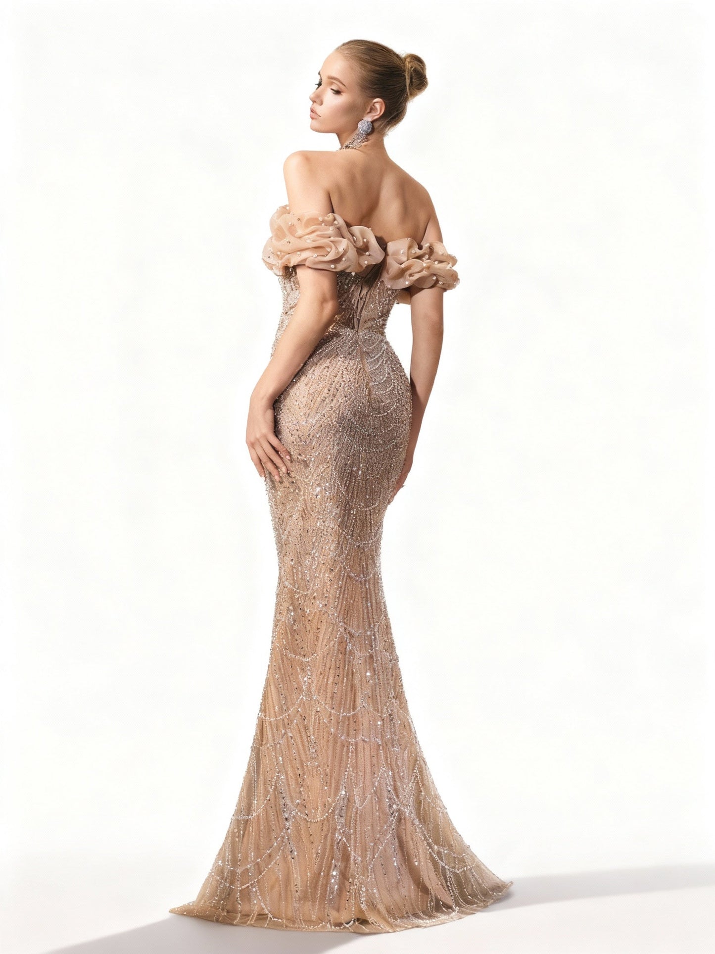 Stalluxe | Champagnerfarbenes Schulterfreies Paillettenkleid