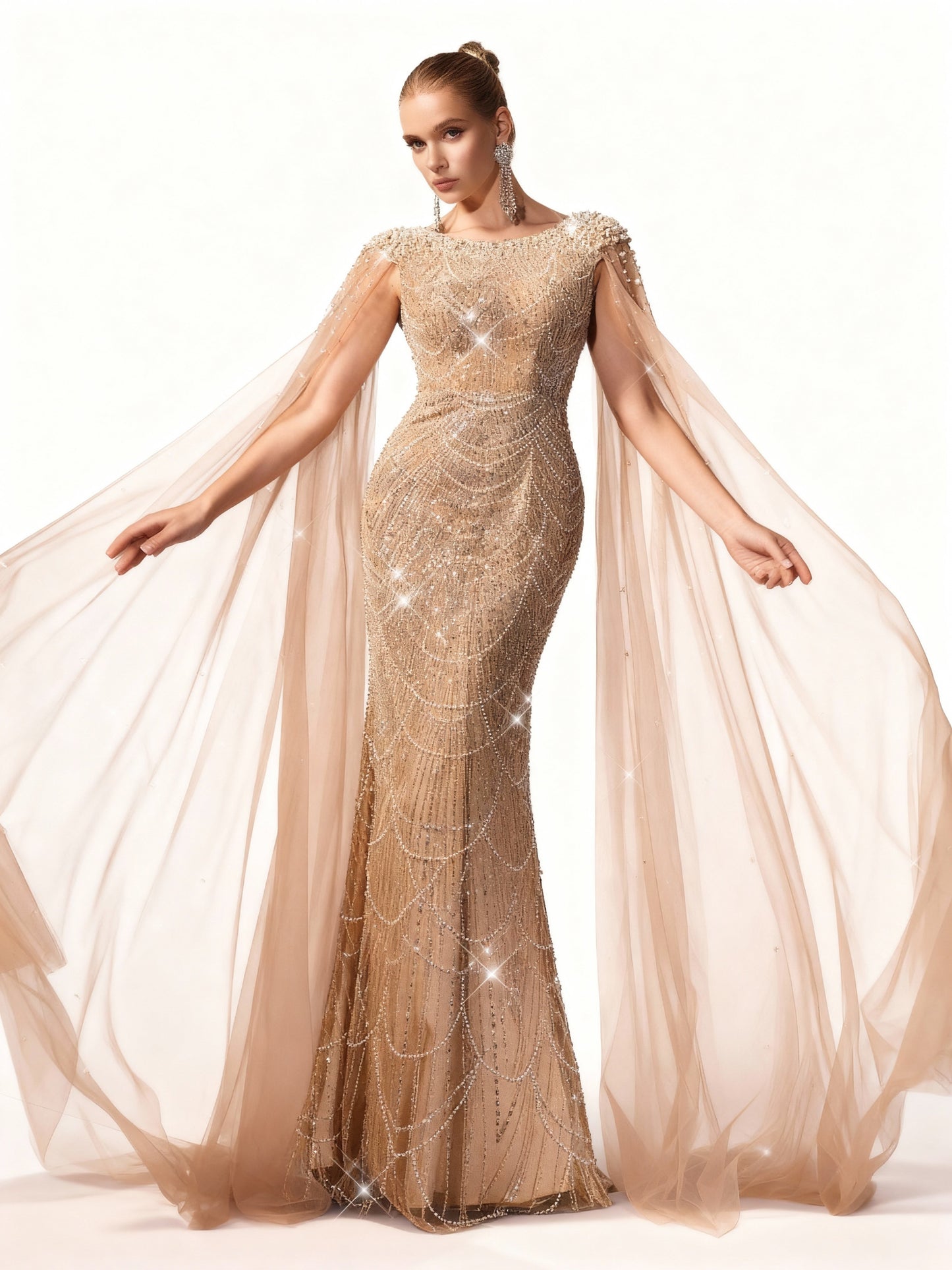 Stalluxe | Champagnerfarbenes Netzkleid mit Perlenverzierung