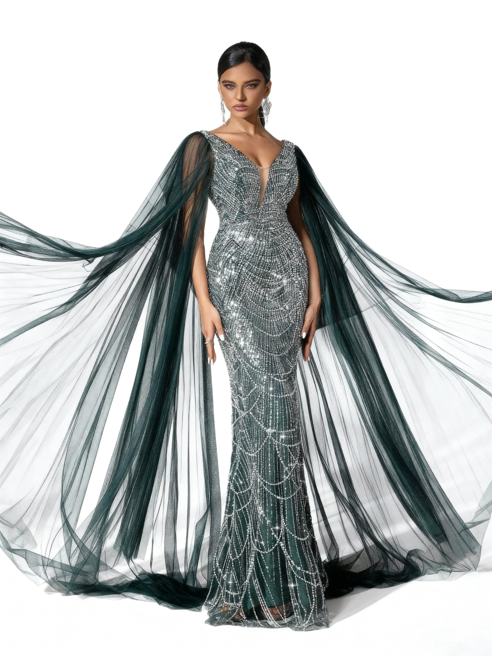 Stalluxe | Dunkelgrünes Perlenkleid mit Netzumhang