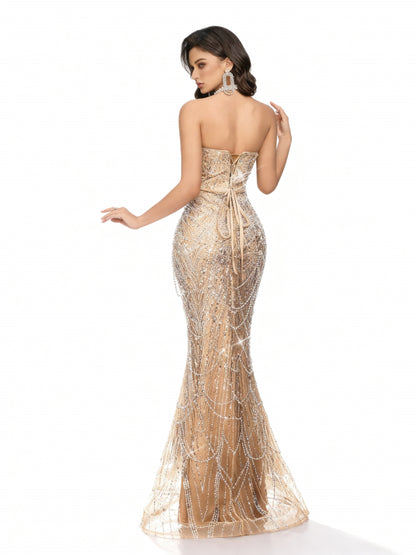 Stalluxe | Rückenfreies Paillettenkleid mit Schnürung und Perlen