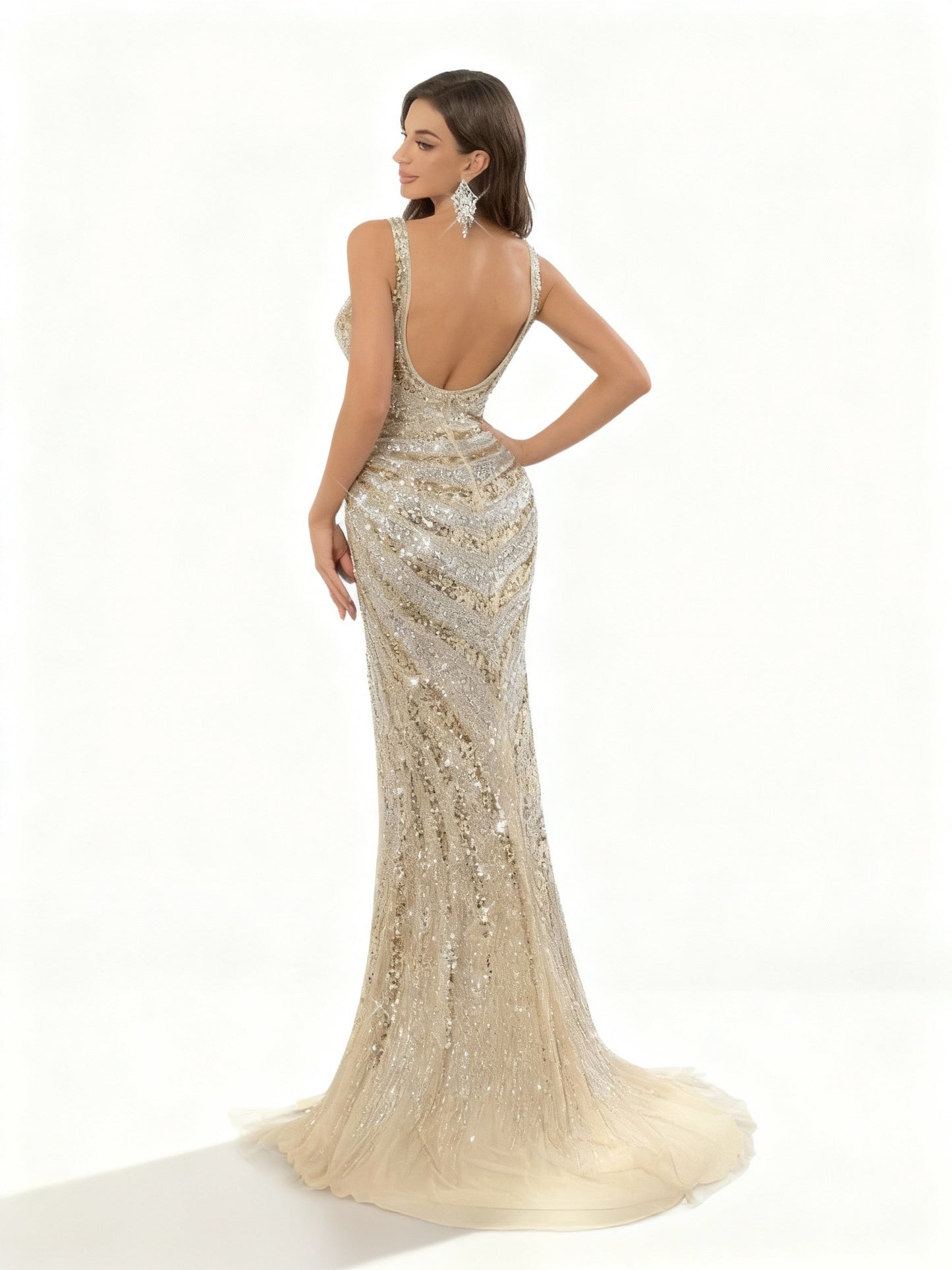 Stalluxe | Paillettenkleid mit Tiefem V-Ausschnitt und Schlitz