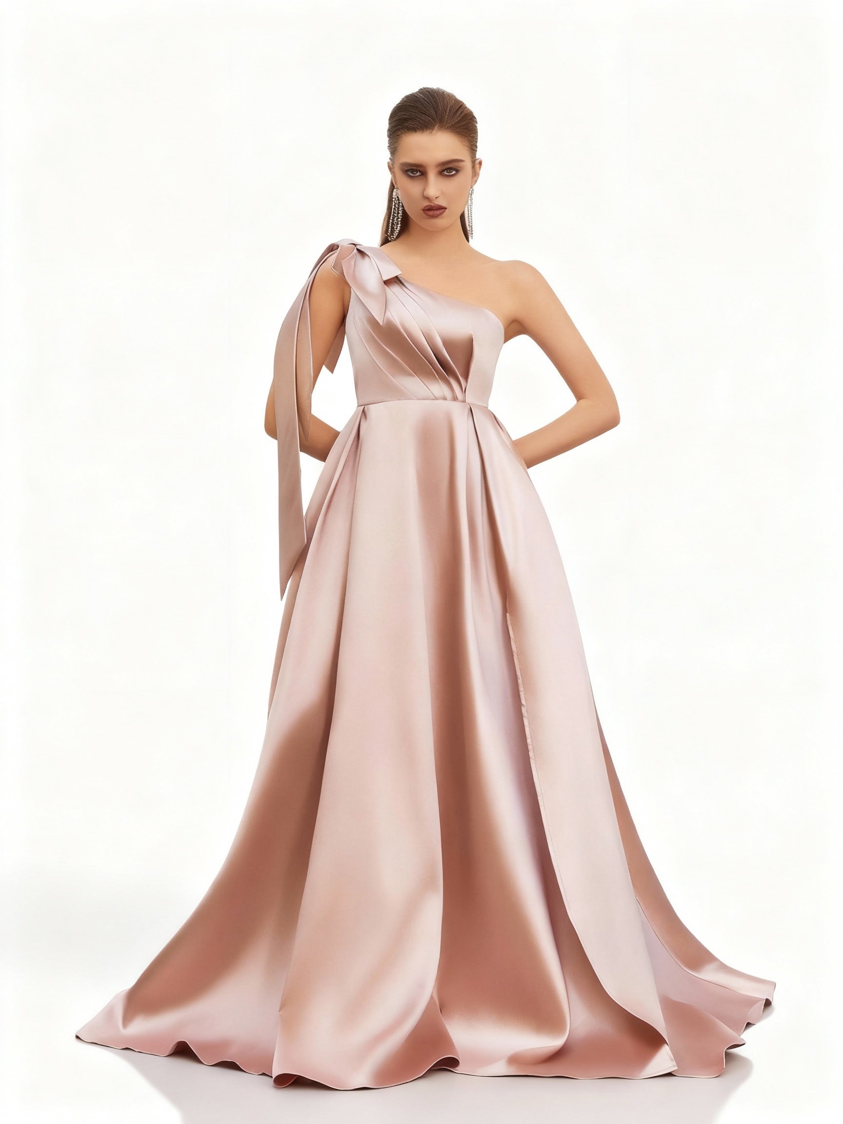 Stalluxe | Champagnerfarbenes Satinkleid mit Asymmetrischem Schnitt XL